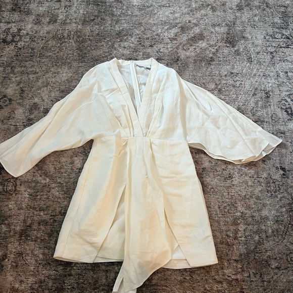 Significant Other Lola Batwing Sleeve Plunging Neckline Dress Size 8 - Picture 3 of 7